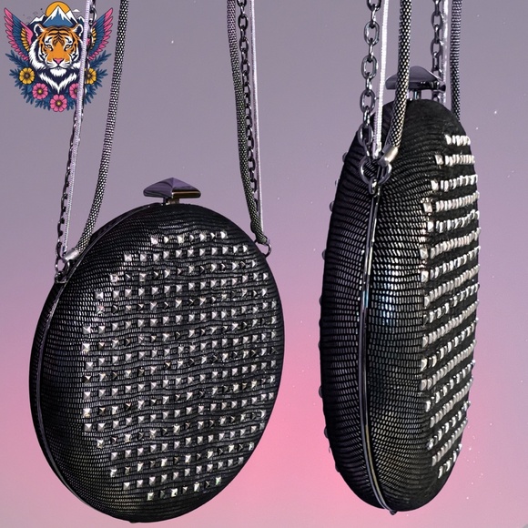 🌟Judith Leiber: Studded Circle Clutch (Overture)🌟